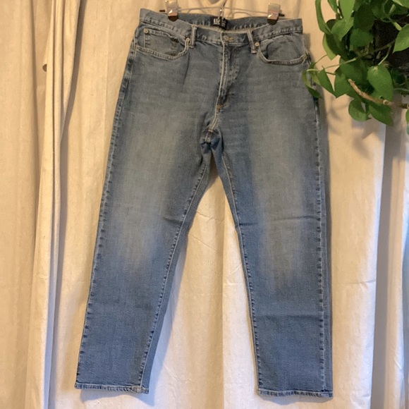 Gap Mens 34x30 Athletic Fit Denim Jeans NWOT - Picture 1 of 7